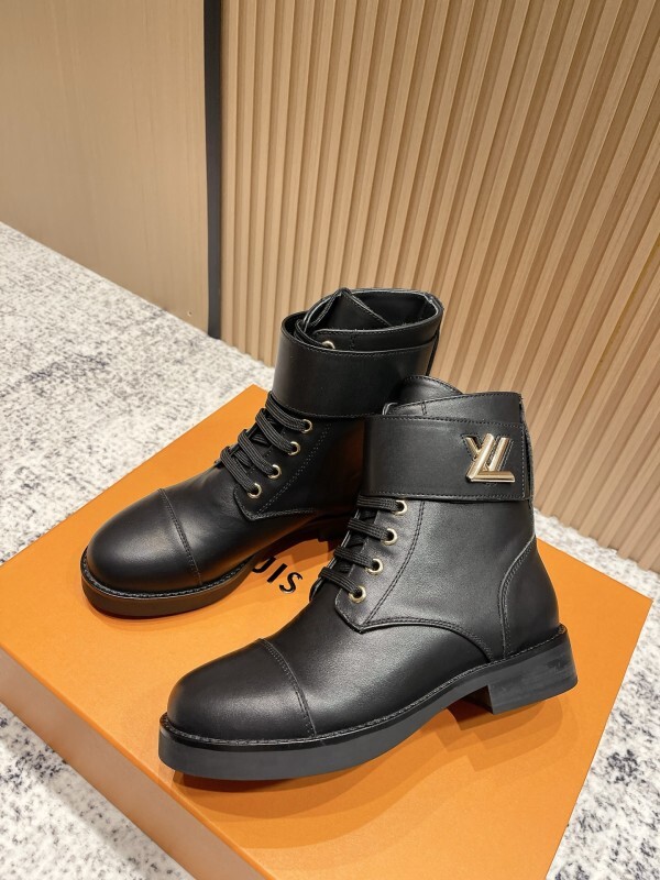 LV 0002