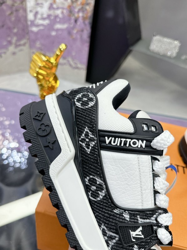 LV 0076