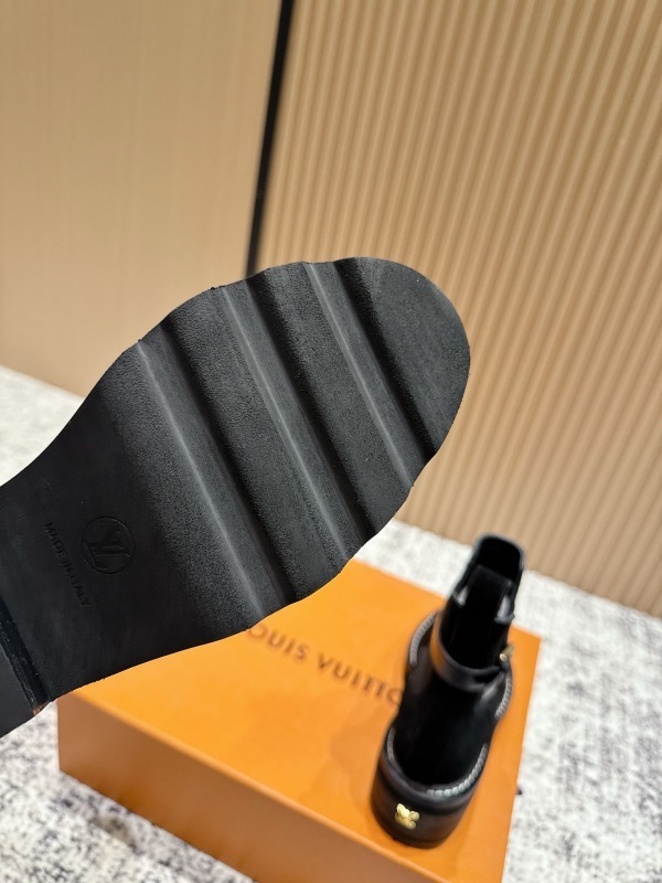 LV 0007