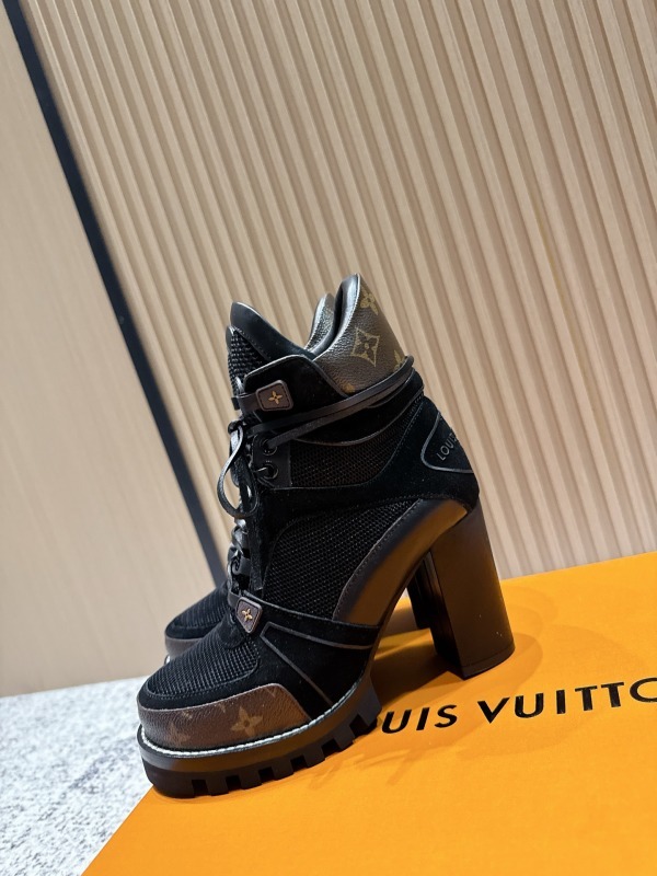 LV 0052