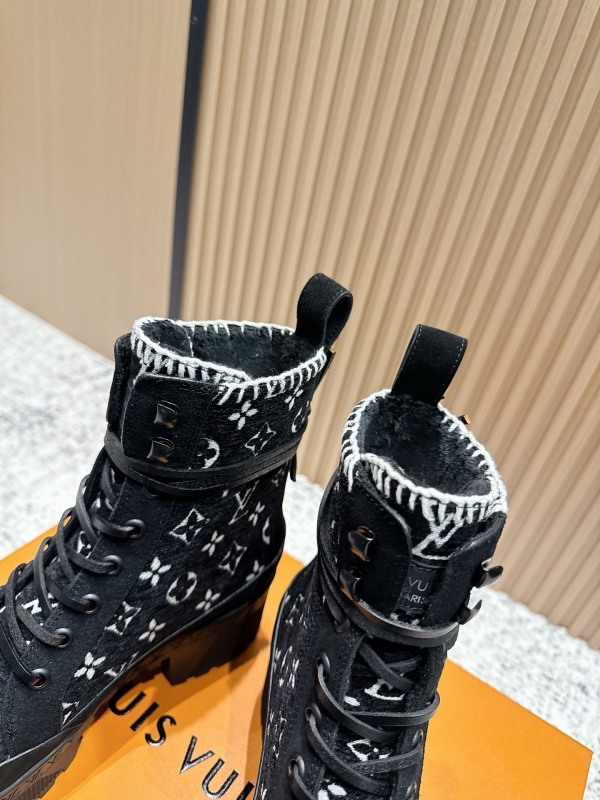 LV 0018