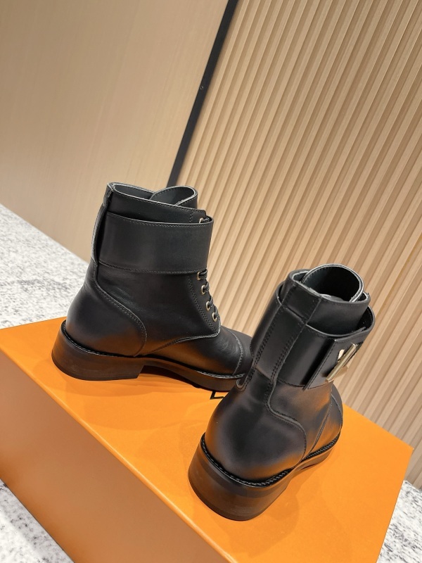 LV 0002