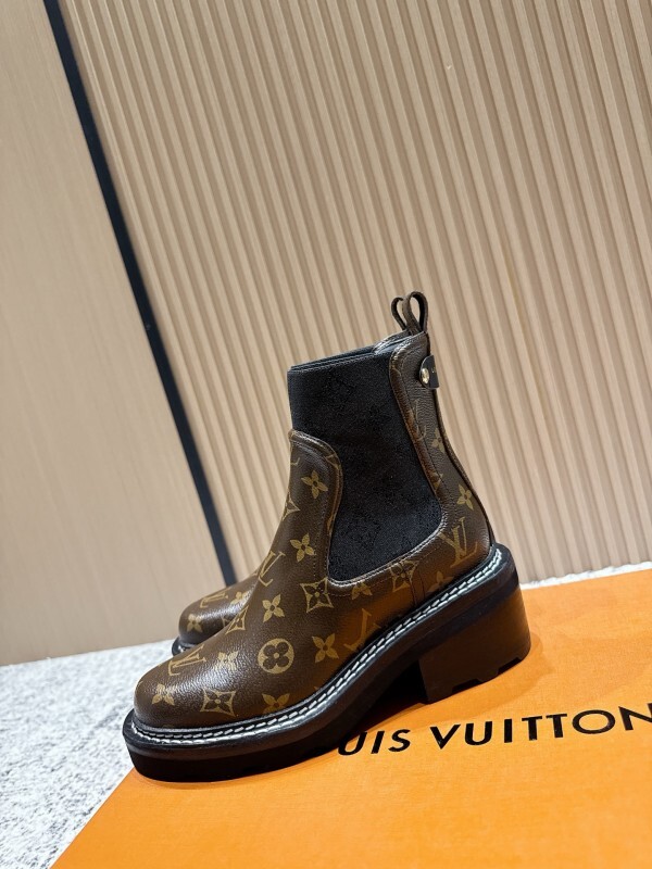 LV 0004