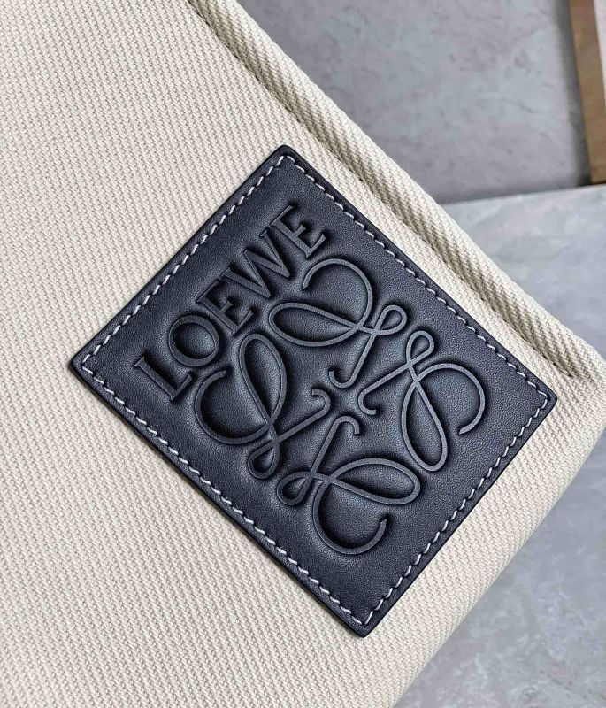 LOEWE 0647