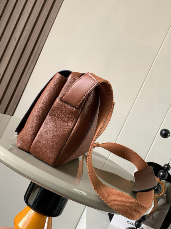 LOEWE 0153