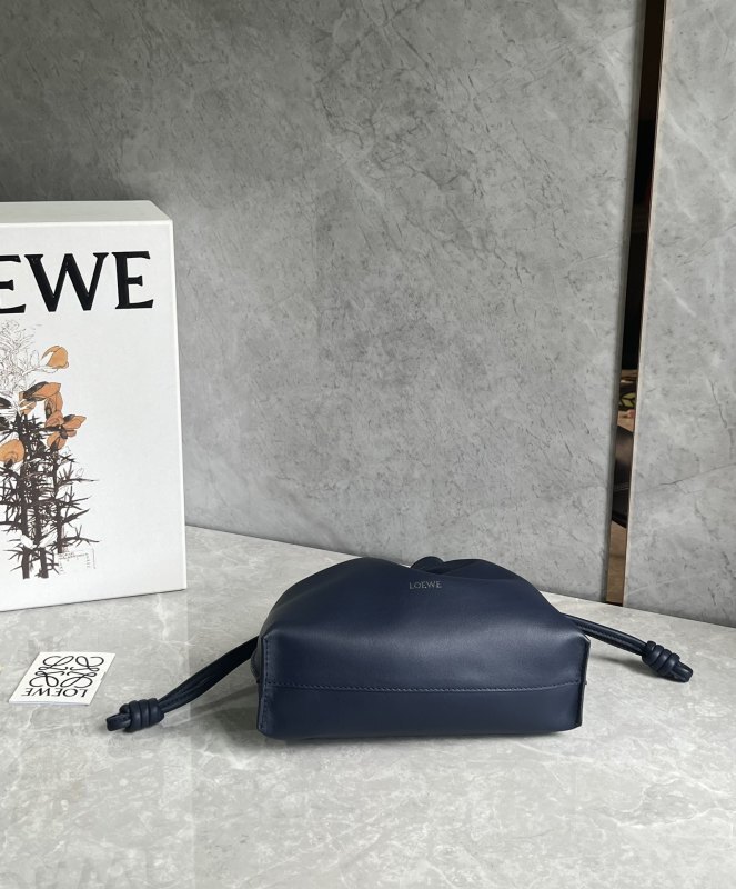 LOEWE 0677