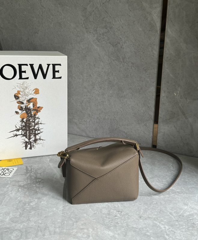 LOEWE 0696