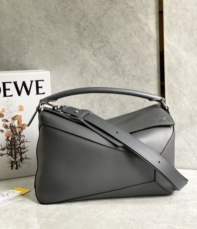 LOEWE 0749