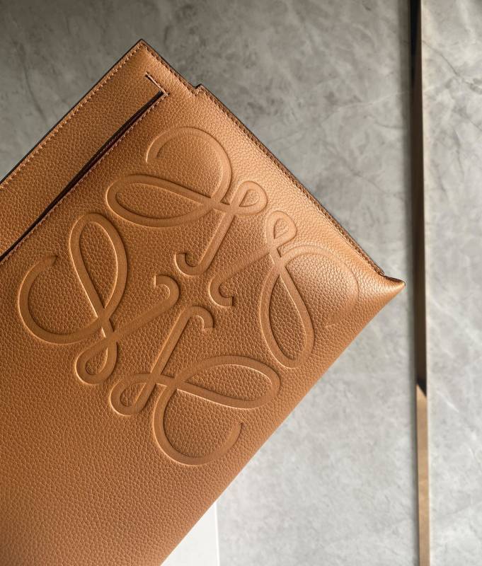 LOEWE 0827