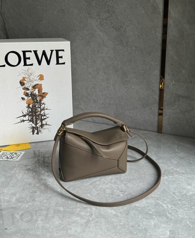 LOEWE 0696