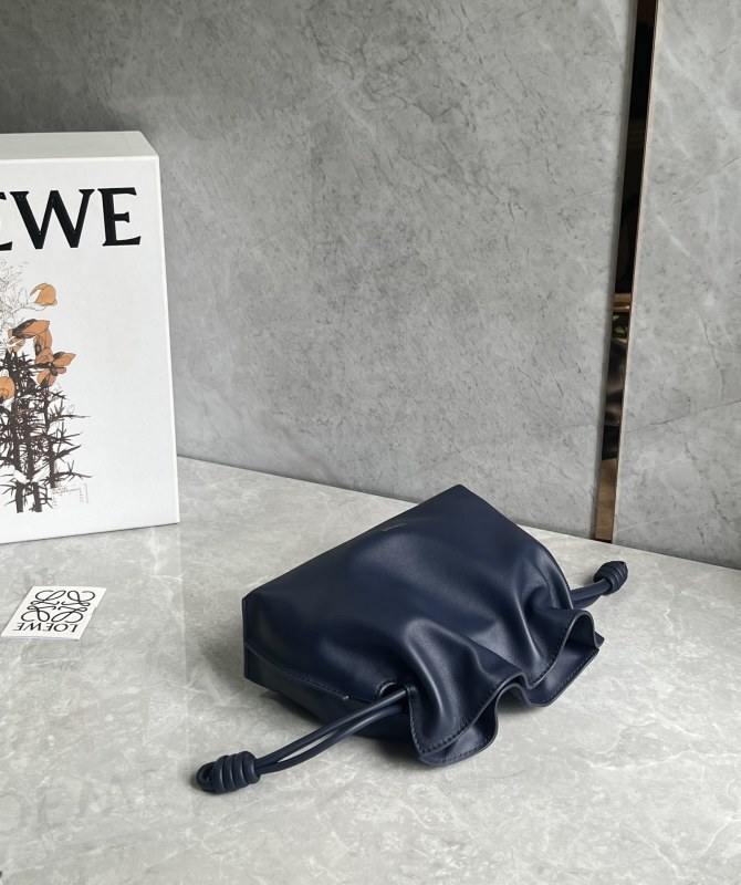 LOEWE 0677