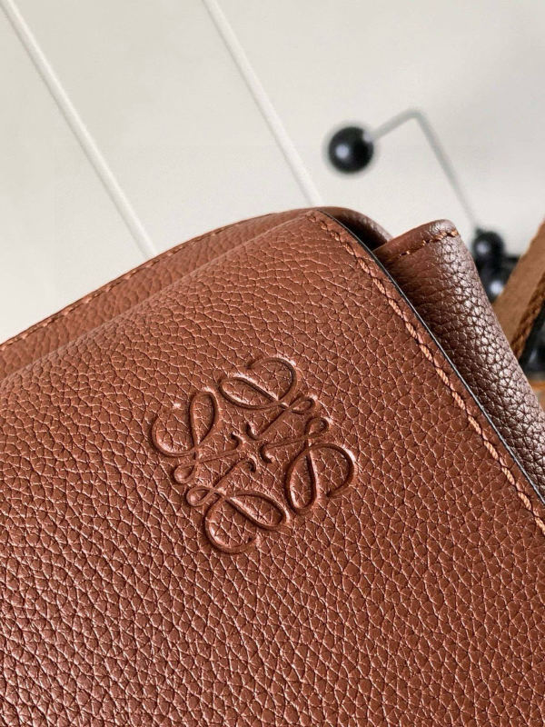 LOEWE 0153