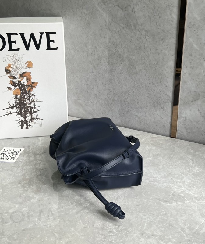 LOEWE 0677