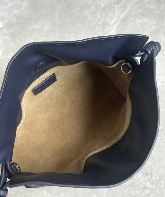 LOEWE 0677