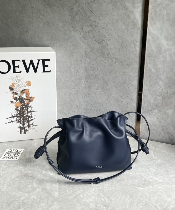 LOEWE 0677