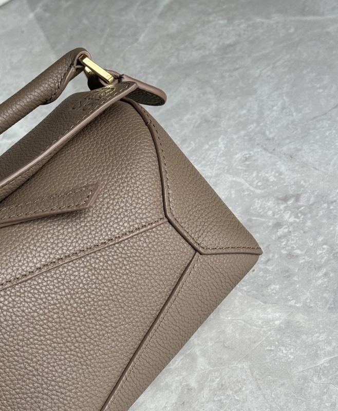 LOEWE 0696