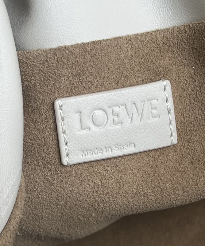 LOEWE 0674