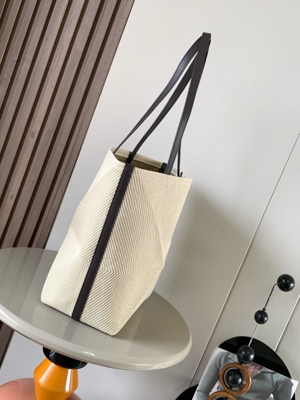 LOEWE 0877