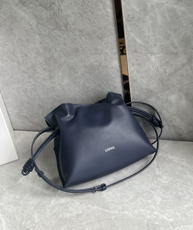 LOEWE 0677