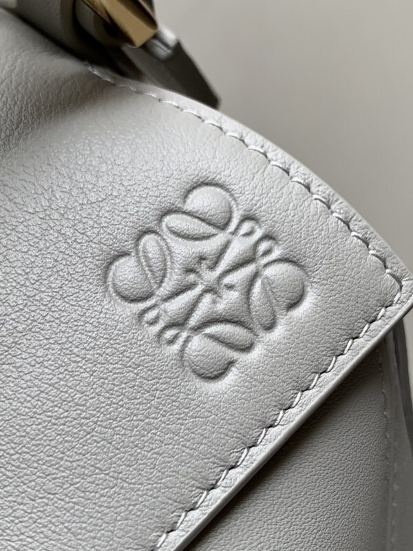 LOEWE 0852
