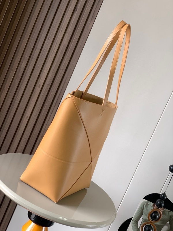 LOEWE 0832