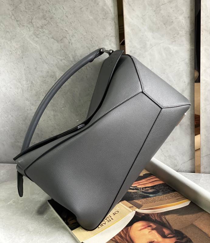 LOEWE 0749