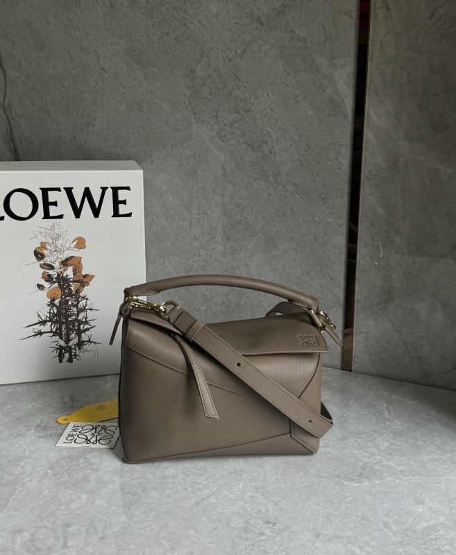 LOEWE 0697