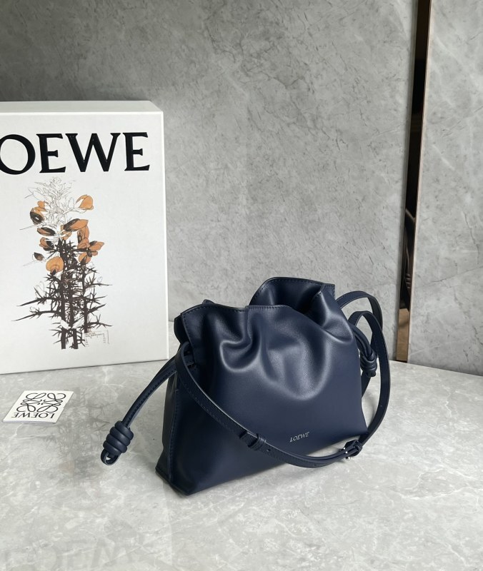 LOEWE 0677
