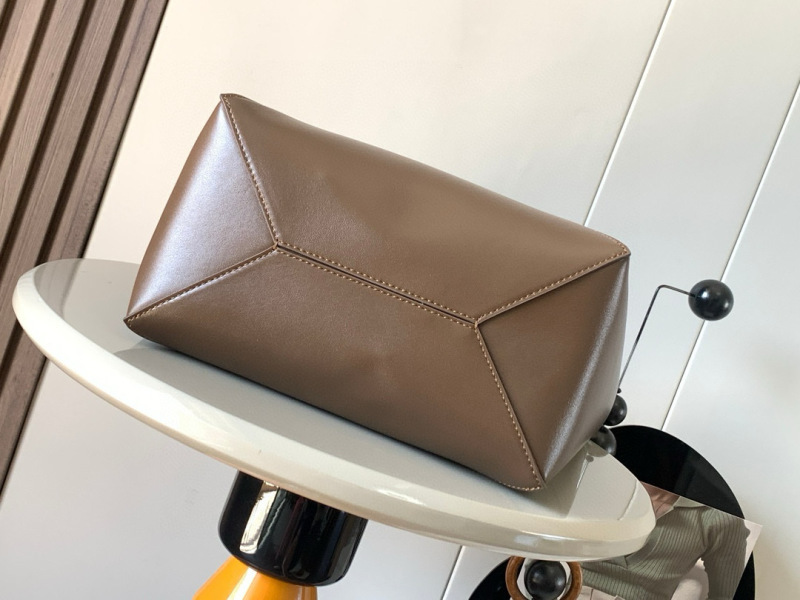 LOEWE 0835