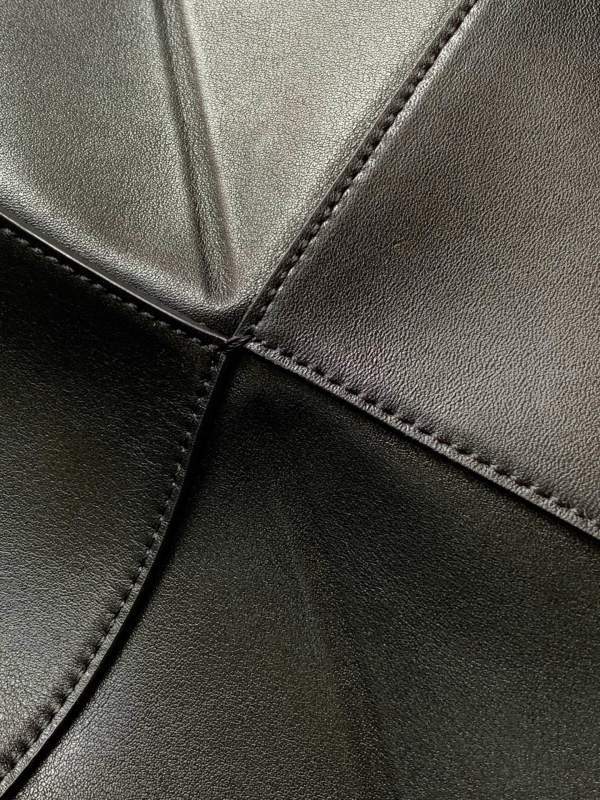 LOEWE 0833