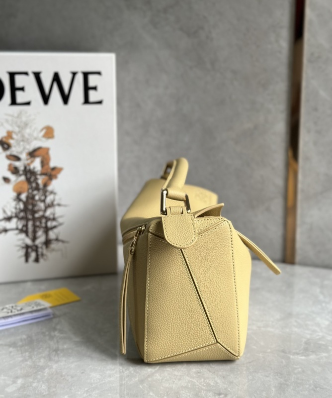 LOEWE 0693