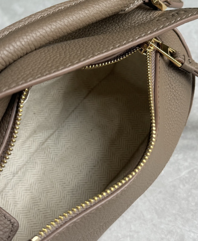 LOEWE 0696