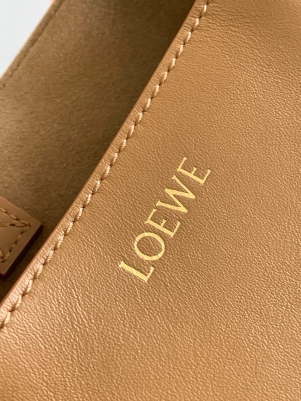 LOEWE 0832
