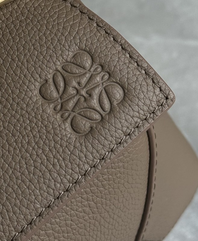 LOEWE 0697
