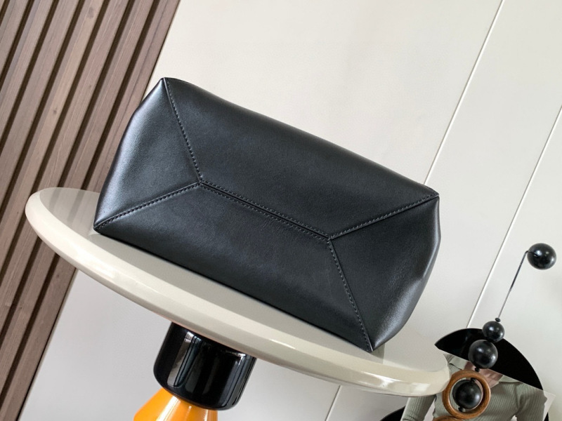LOEWE 0836