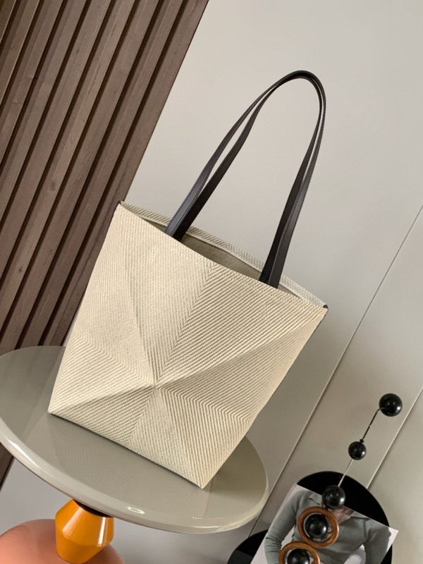 LOEWE 0877