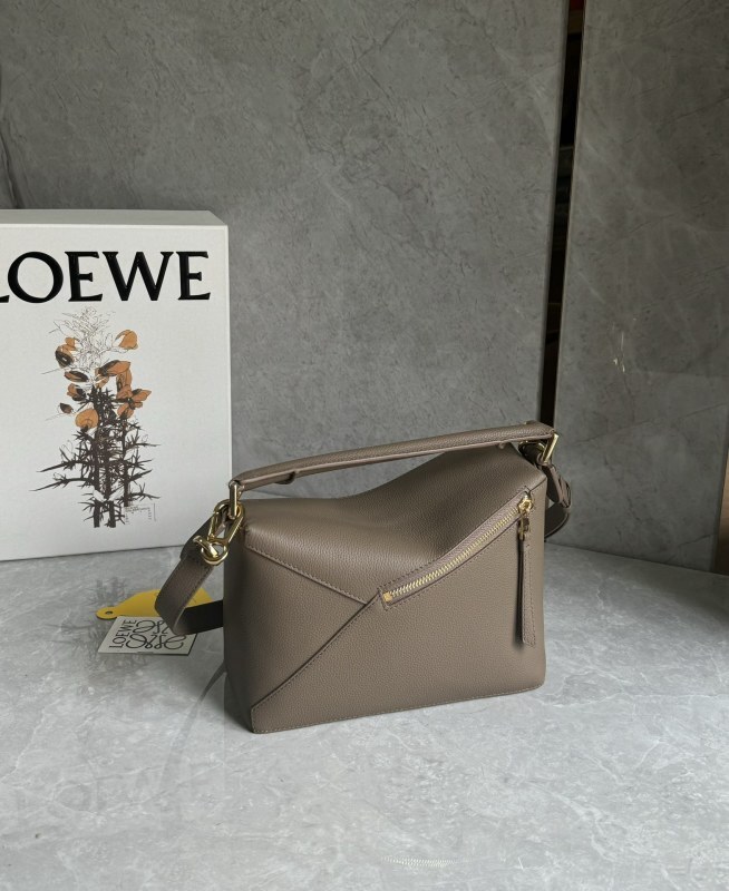 LOEWE 0697