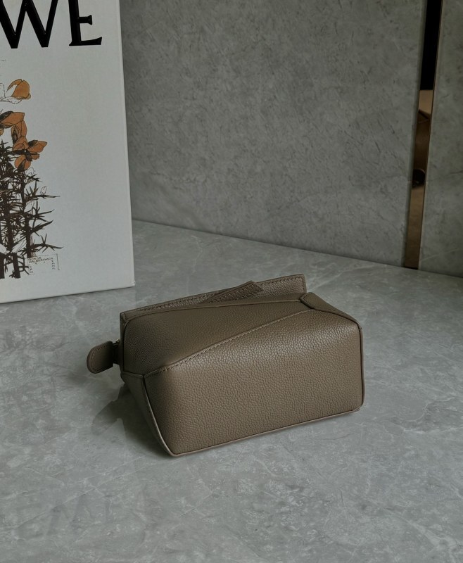 LOEWE 0696