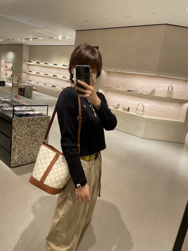 CELINE 0043
