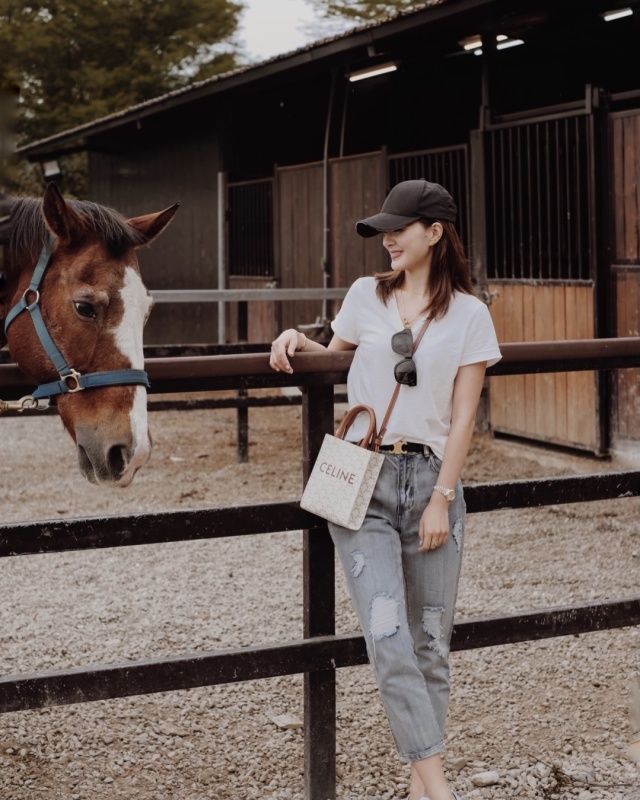 CELINE 0049