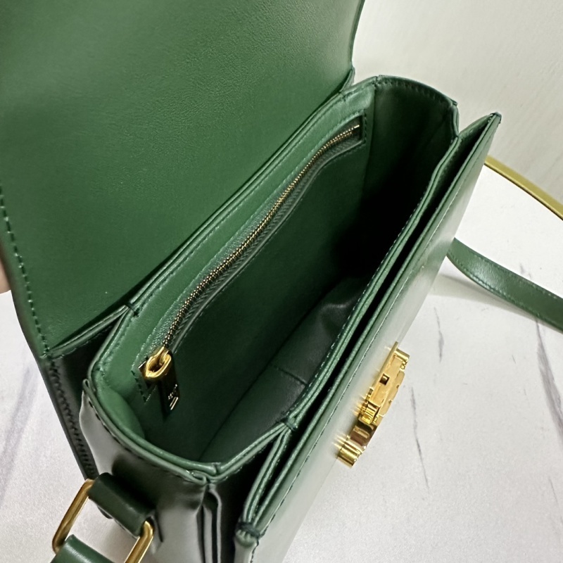 CELINE0590