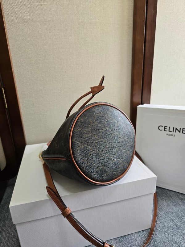 CELINE0452