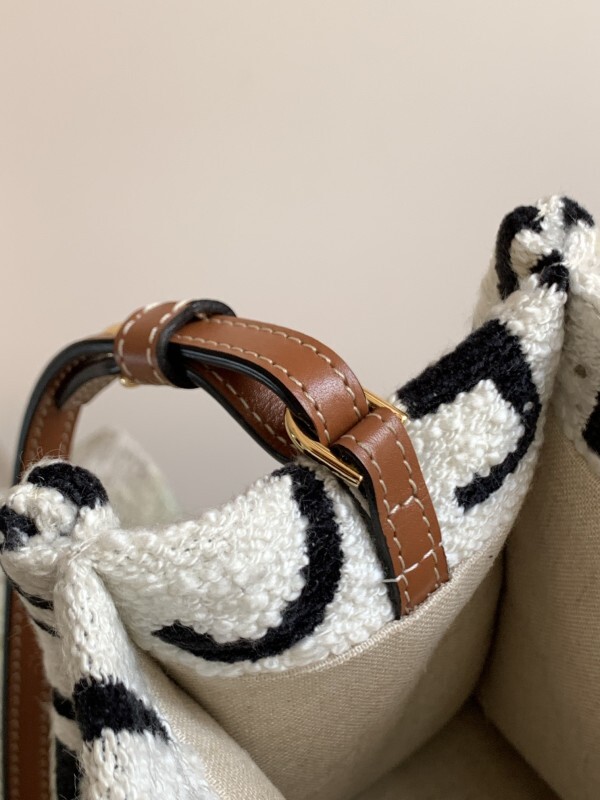 CELINE 0240