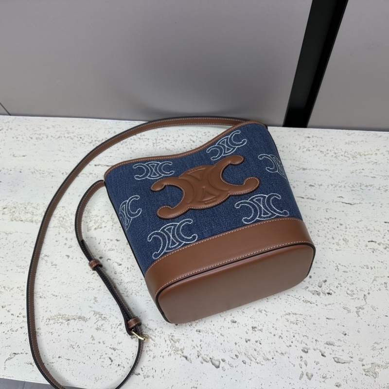 CELINE0782