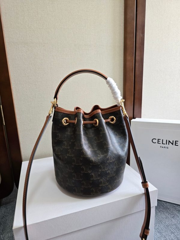 CELINE0452