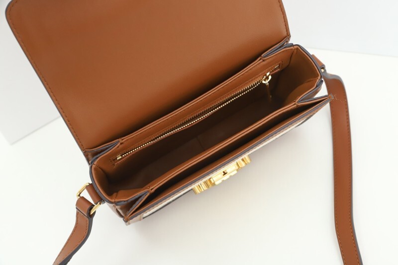 CELINE0196