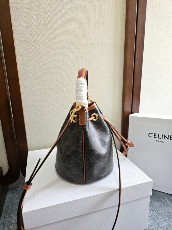 CELINE0452