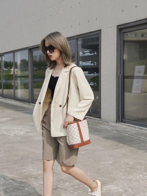 CELINE 0043