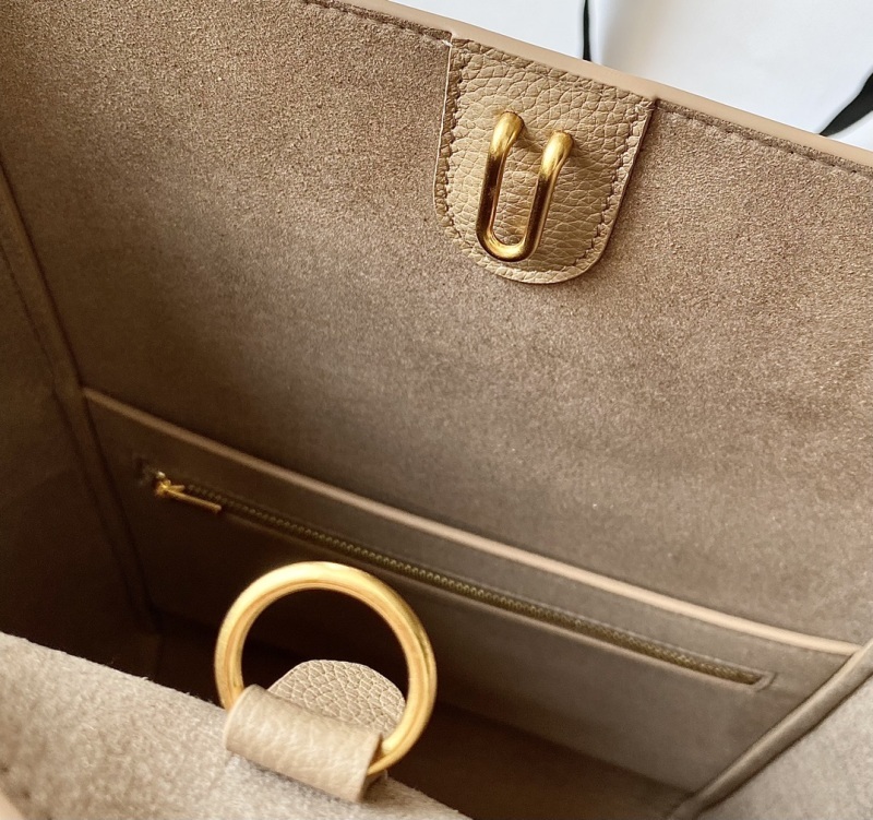 CELINE 0282