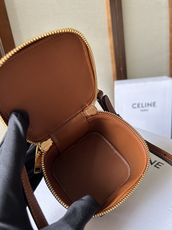 CELINE0249